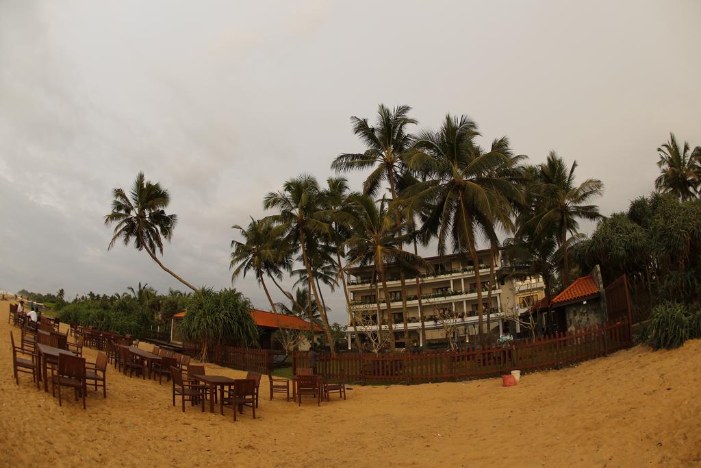 Blue Beach Hotel Wadduwa Eksteriør bilde