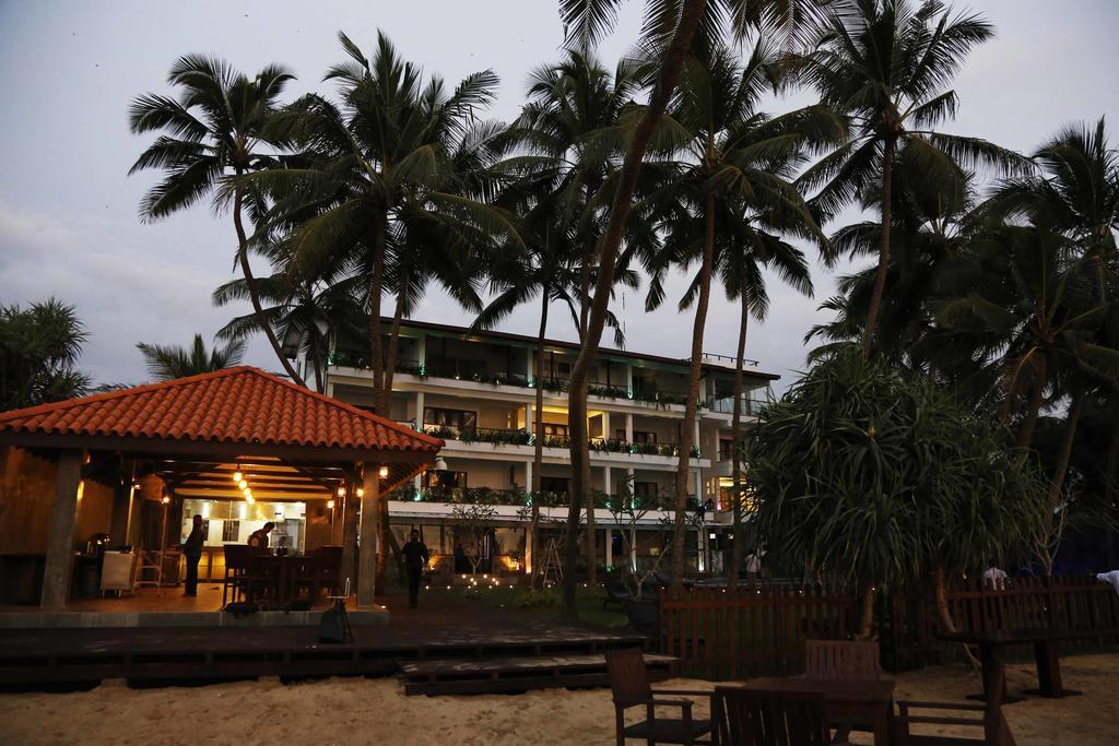Blue Beach Hotel Wadduwa Eksteriør bilde